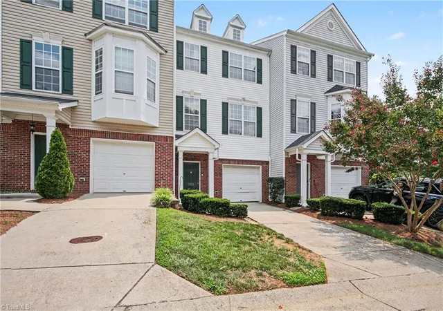Photo 2 of Single family home for sale at 3932 Tarrant Tr Cir, High Point, NC 27265 | MLS# 1228463 | Listing updated on 2026-08-24
