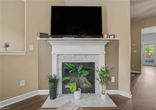 Photo 4 of Single family home for sale at 3932 Tarrant Tr Cir, High Point, NC 27265 | MLS# 1228463 | Listing updated on 2026-08-24