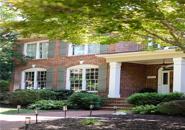 2nd image of 100 Fox Lake Ct, Winston Salem, NC 27106 | MLS# 1229819
