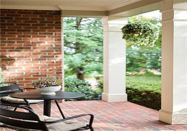 4th image of 100 Fox Lake Ct, Winston Salem, NC 27106 | MLS# 1229819