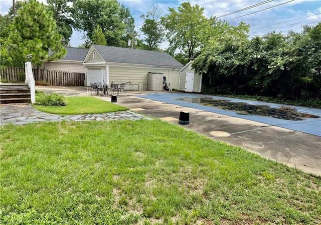 41st image of 3921 Madison Ave, Greensboro, NC 27410 | MLS# 1229495