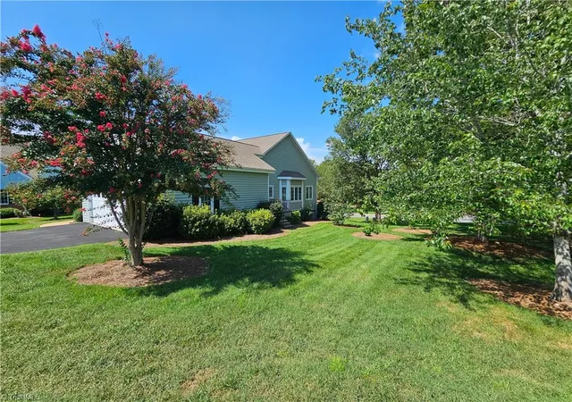 Photo 2 of Single family home for sale at 381 Hollybrook Dr, Advance, NC 27006 | MLS# 1231520 | Listing updated on 2026-09-09