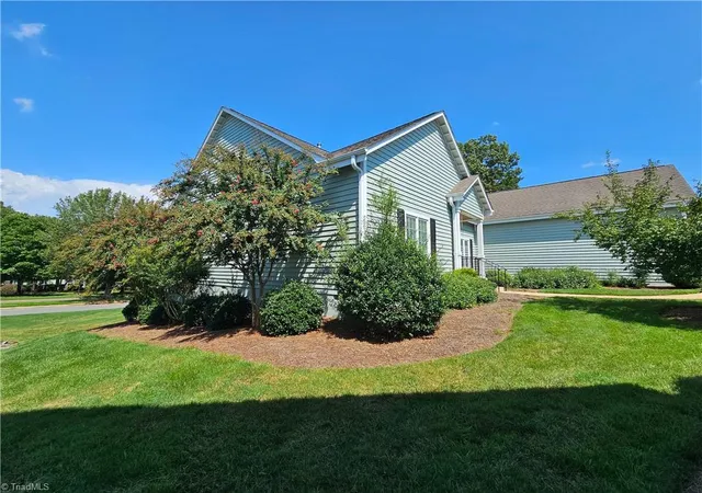 Photo 3 of Single family home for sale at 381 Hollybrook Dr, Advance, NC 27006 | MLS# 1231520 | Listing updated on 2026-09-09