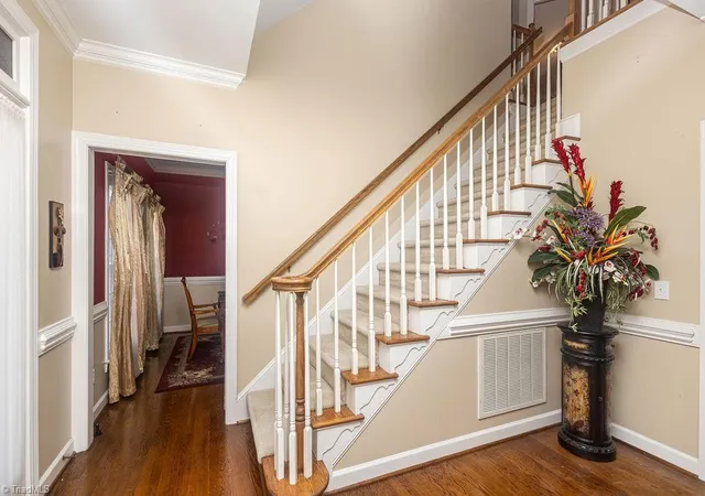 Photo 3 of Single family home for sale at 3101 Lodge Dr, Jamestown, NC 27282 | MLS# 1229873 | Listing updated on 2026-09-16