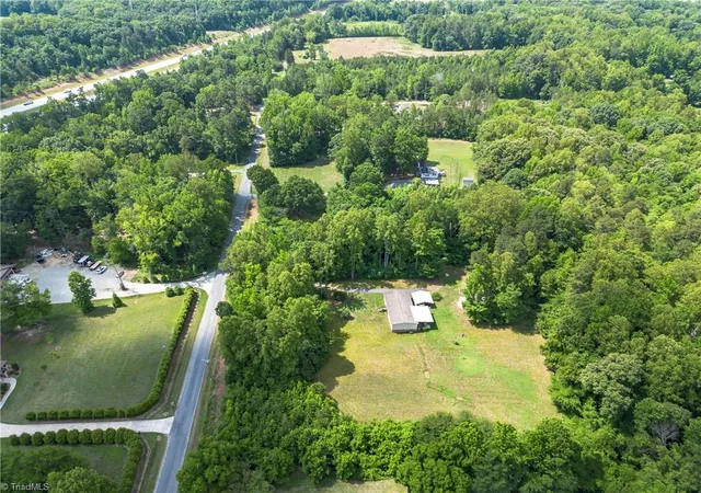 16th image of 3036 Glass Rd, Greensboro, NC 27406 | MLS# 1225227