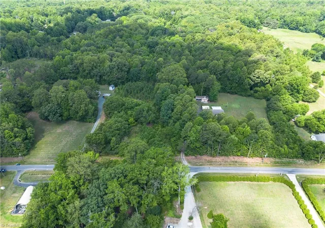 4th image of 3036 Glass Rd, Greensboro, NC 27406 | MLS# 1225227