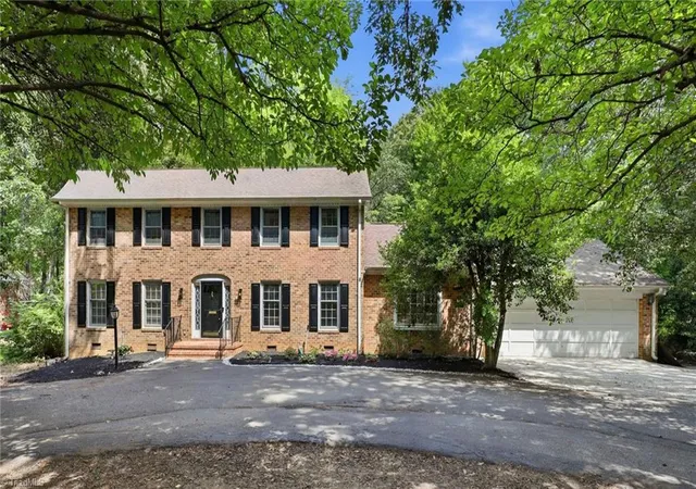 Photo 1 of Sale Pending at 1310 Westridge Rd, Greensboro, NC 27410 | MLS# 1228388 | Listing updated on 2026-09-22
