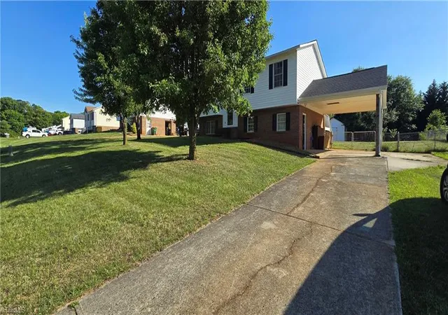 Homes for sale in King, NC | 1053 Kentland Dr, King, NC 27021 | MLS# 1219409
