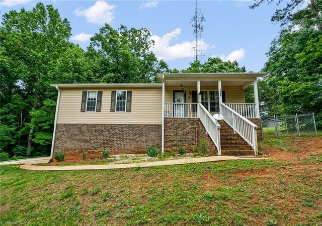 Homes for sale in Lexington, NC | 2383 Burkhart Rd, Lexington, NC 27292 | MLS# 1222652