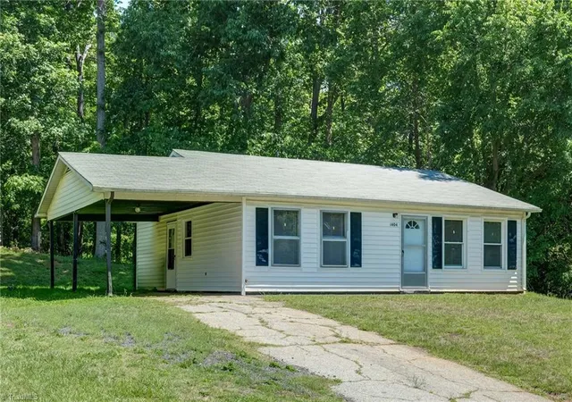 1st image of 1404 Ballymena Dr, Reidsville, NC 27320 | MLS# 1231570