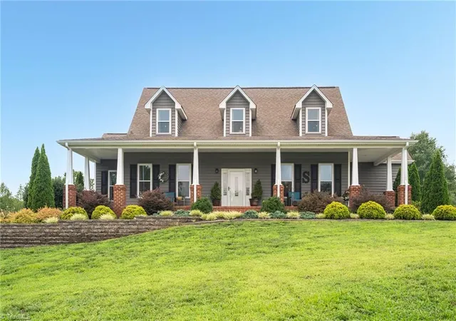 Photo 3 of Single family home for sale at 1819 Merritt Trl, Burlington, NC 27217 | MLS# 1230583 | Listing updated on 2026-09-10