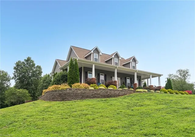 Photo 3 of Single family home for sale at 1819 Merritt Trl, Burlington, NC 27217 | MLS# 1230583 | Listing updated on 2026-09-10