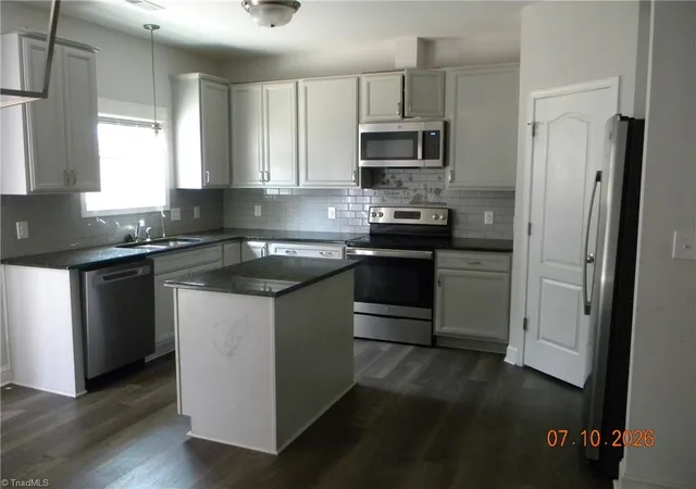 4th image of 3536 Congress Sq, Kernersville, NC 27284 | MLS# 1227698