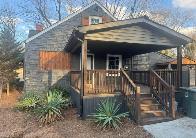 2nd image of 5719 Hackney Rd, Greensboro, NC 27409 | MLS# 1211791