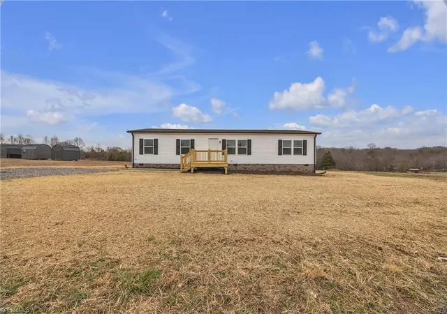 2nd image of 4433 Old Us Hwy 421, Hamptonville, NC 27020 | MLS# 1217367