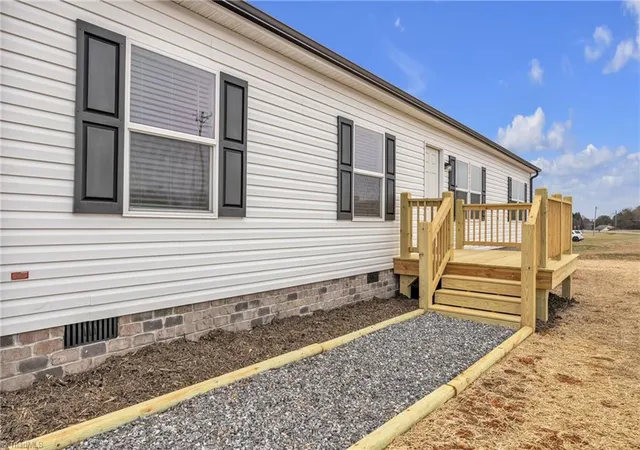 5th image of 4433 Old Us Hwy 421, Hamptonville, NC 27020 | MLS# 1217367