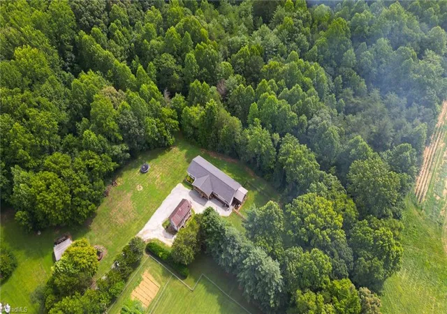 Photo 2 of Sale Pending at 300 S Union Grv Rd, Lexington, NC 27295 | MLS# 1227563 | Listing updated on 2026-08-23