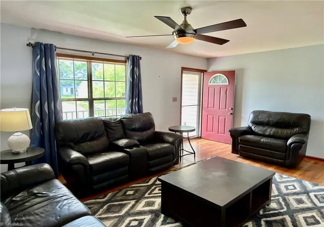 Photo 3 of Sale Pending at 206 Larkspur Ln, Thomasville, NC 27360 | MLS# 1228714 | Listing updated on 2026-09-11