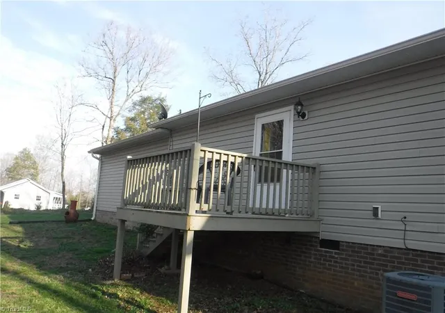 Homes for sale in Denton, NC | 127 Keegan Ln, Denton, NC 27239 | MLS# 1213203