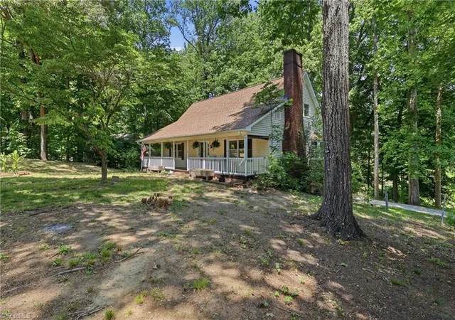 2nd image of 118 Teague Ct, Winston Salem, NC 27107 | MLS# 1221785