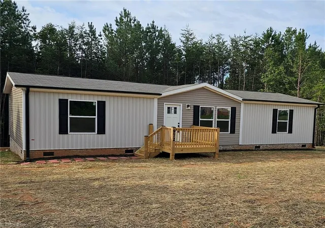 Homes for sale in Mount Airy, NC | 972 Mcbride Rd, Mount Airy, NC 27030 | MLS# 1224941