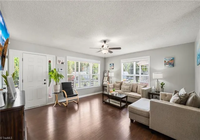 Homes for sale in Thomasville, NC | 108 Larkspur Ln, Thomasville, NC 27360 | MLS# 1227264
