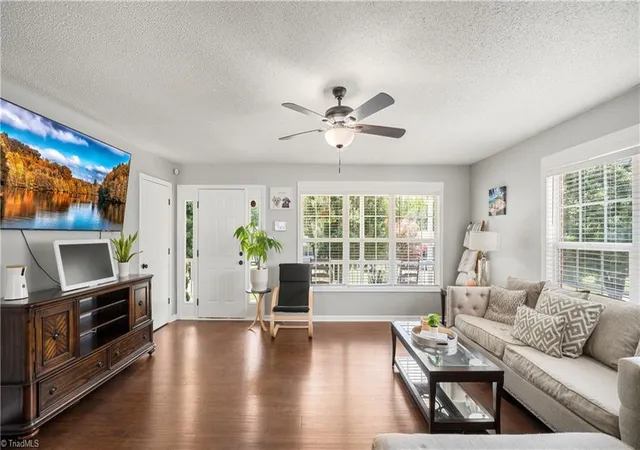 Homes for sale in Thomasville, NC | 108 Larkspur Ln, Thomasville, NC 27360 | MLS# 1227264