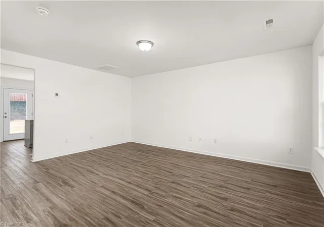 Photo 4 of Sale Pending at 1061 Thicket Dr, Burlington, NC 27217 | MLS# 1180051 | Listing updated on 2026-06-25