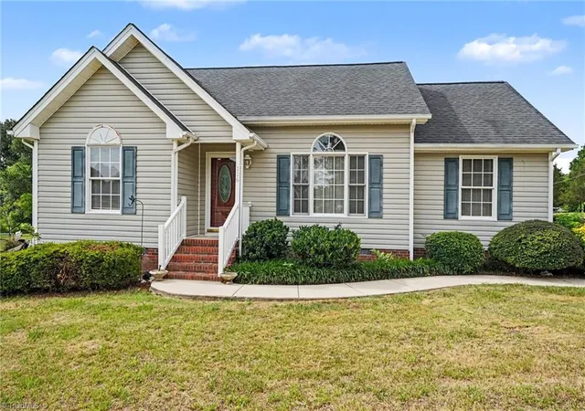 Homes for sale in Graham, NC | 116 Moore St, Graham, NC 27253 | MLS# 1225106