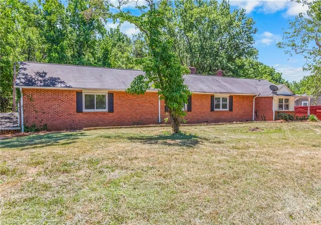 3rd image of 4328 Stokesdale Ave, Winston Salem, NC 27101 | MLS# 1224689
