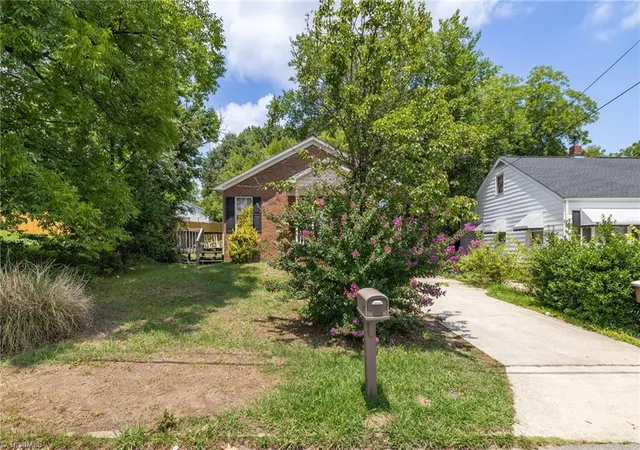 4th image of 807 Julian St, Greensboro, NC 27405 | MLS# 1225699