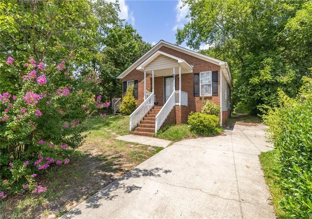 5th image of 807 Julian St, Greensboro, NC 27405 | MLS# 1225699
