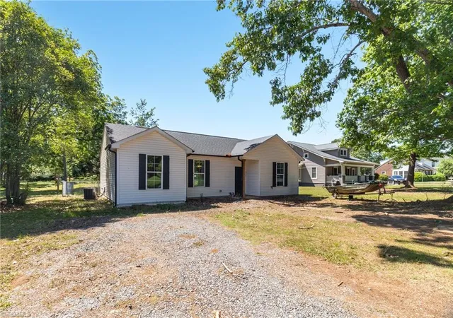 Homes for sale in Liberty, NC | 410 S Fayetteville St, Liberty, NC 27298 | MLS# 1219357