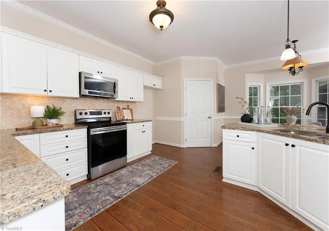 4th image of 2686 Glen Forest Dr, Winston Salem, NC 27103 | MLS# 1231809