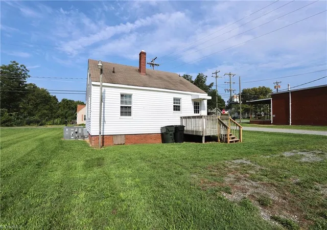 Photo 2 of Sale Pending at 1320 Whitsett St, Burlington, NC 27215 | MLS# 1229951 | Listing updated on 2026-08-19