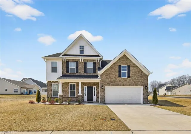 2nd image of 1975 Watkins Landing Dr, Kernersville, NC 27284 | MLS# 1210759