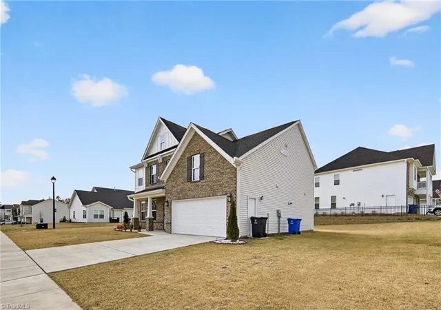 3rd image of 1975 Watkins Landing Dr, Kernersville, NC 27284 | MLS# 1210759