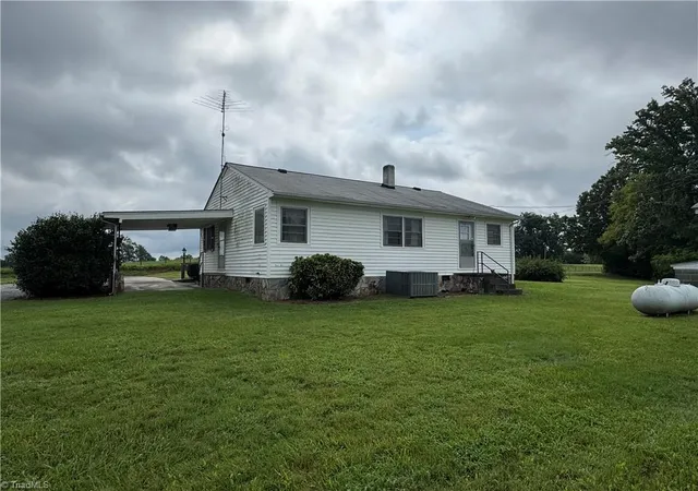 4th image of 1100 Ben Smith Rd, Siler City, NC 27344 | MLS# 1233196