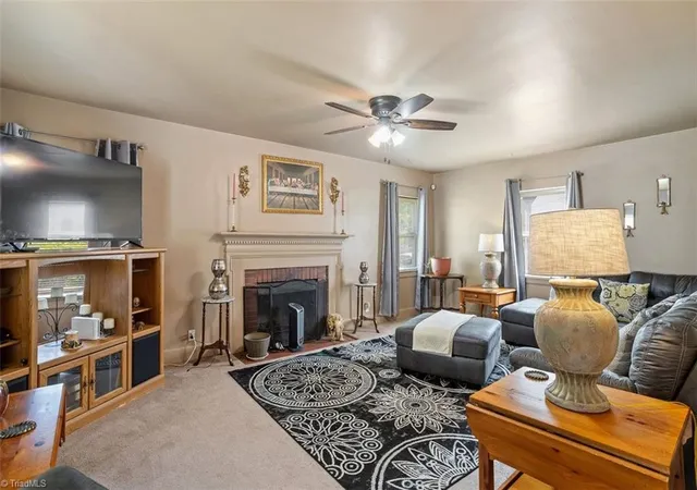 4th image of 2705 Roxboro St, Durham, NC 27704 | MLS# 1214481