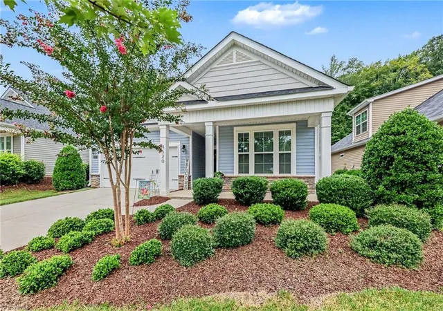 Photo 3 of Single family home for sale at 4520 Sapphire Ct, Clemmons, NC 27012 | MLS# 1229610 | Listing updated on 2026-09-08