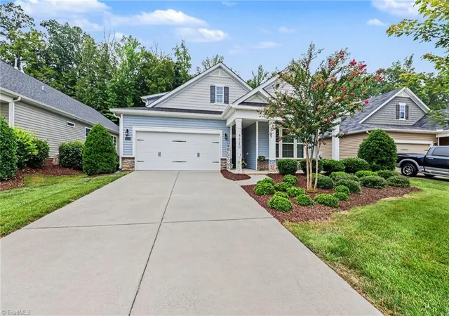 Photo 3 of Single family home for sale at 4520 Sapphire Ct, Clemmons, NC 27012 | MLS# 1229610 | Listing updated on 2026-09-08