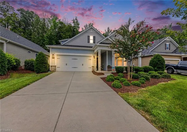 Photo 4 of Single family home for sale at 4520 Sapphire Ct, Clemmons, NC 27012 | MLS# 1229610 | Listing updated on 2026-09-08