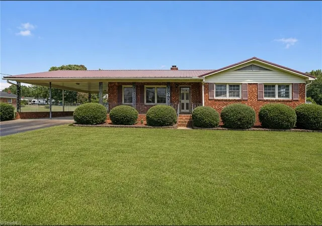 Photo 1 of Sale Pending at 136 Beckford Dr, Lexington, NC 27295 | MLS# 1229461 | Listing updated on 2026-08-27
