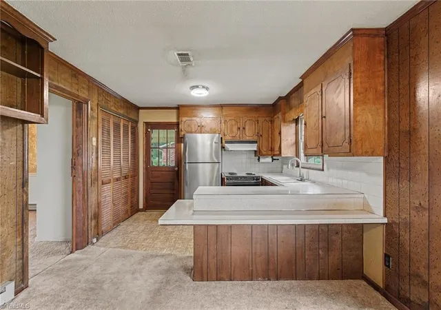 Photo 5 of Sale Pending at 136 Beckford Dr, Lexington, NC 27295 | MLS# 1229461 | Listing updated on 2026-08-27