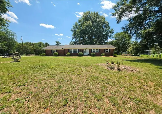 2nd image of 506 Archergate Rd, Browns Summit, NC 27214 | MLS# 1230468