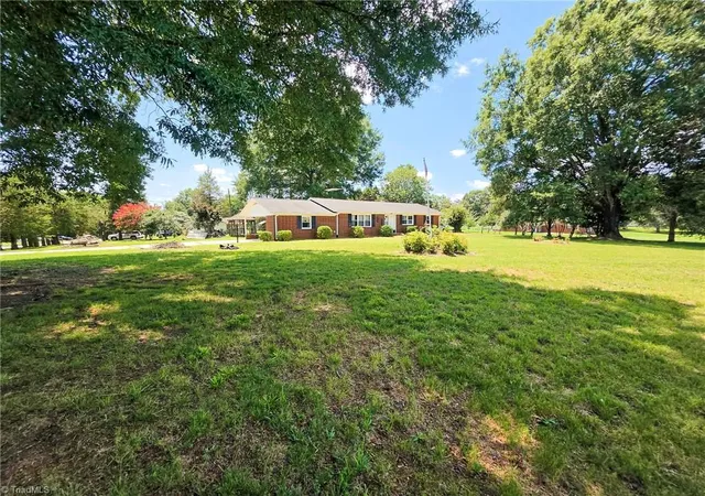 Photo 3 of Single family home for sale at 506 Archergate Rd, Browns Summit, NC 27214 | MLS# 1230468 | Listing updated on 2026-08-12