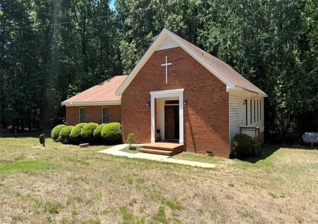 2nd image of 8001 Hillhaven Ct, Browns Summit, NC 27214 | MLS# 1227729