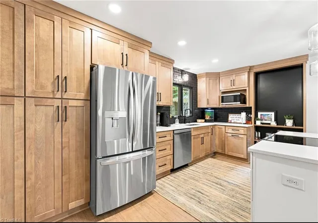 Photo 4 of Sale Pending at 1450 Old Coach Rd, Kernersville, NC 27284 | MLS# 1228979 | Listing updated on 2026-08-24