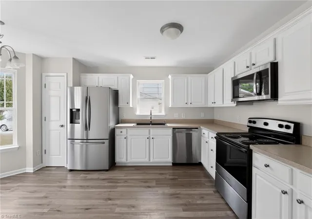 5th image of 1120 Kinnan Dr, Burlington, NC 27217 | MLS# 1223899