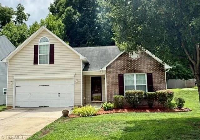 Photo 1 of Single family home for sale at 3623 Whitworth Dr, Greensboro, NC 27405 | MLS# 1226096 | Listing updated on 2026-08-08